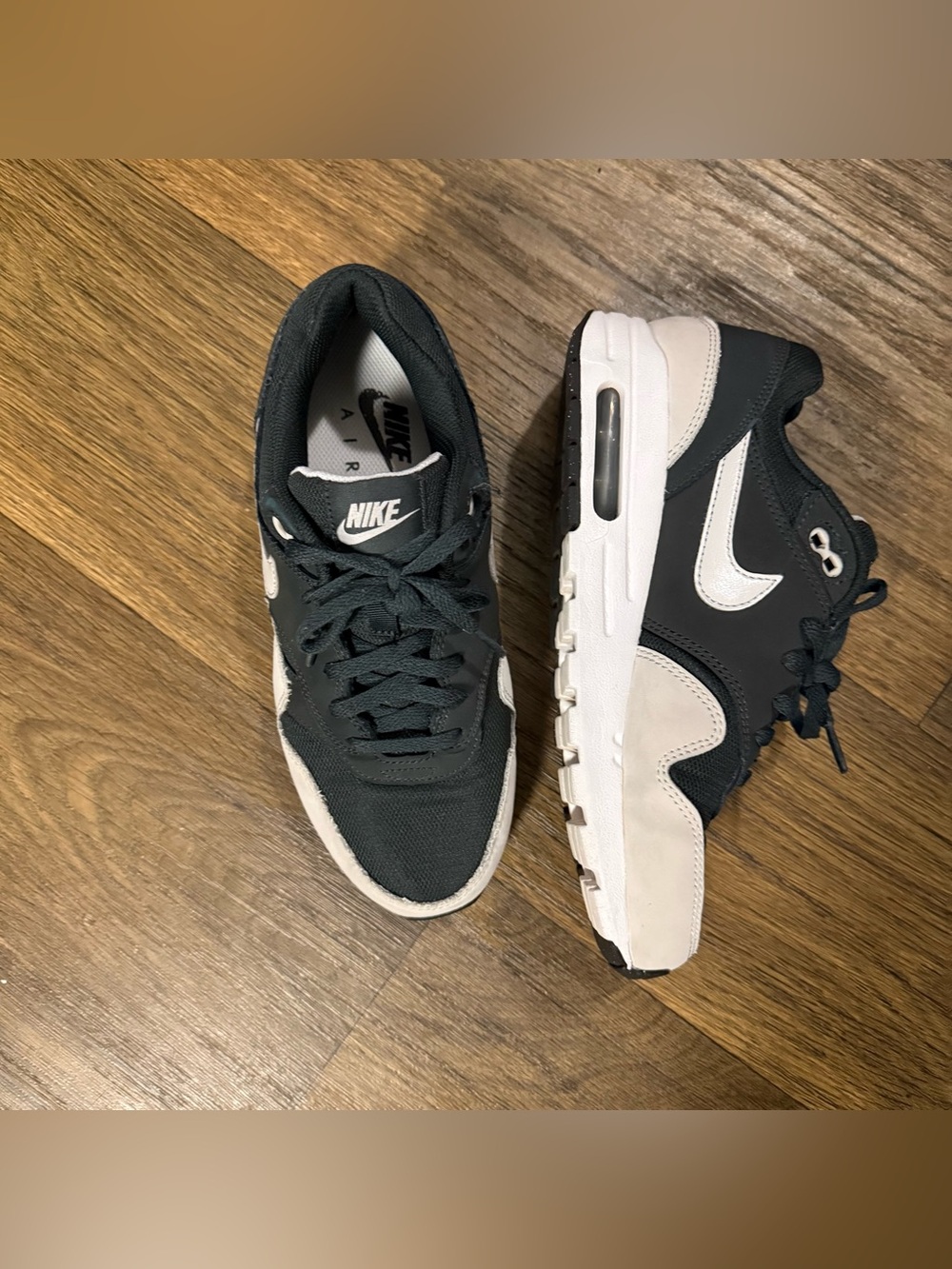 Nike Air Max 1 Size 7.5 Women